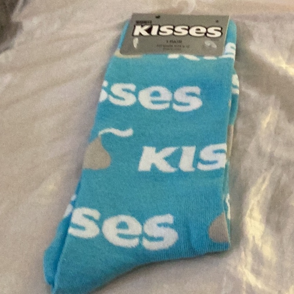 NWT Hershey Kisses FUN Socks Size 6–12
Brand New With Tags Great Gift
